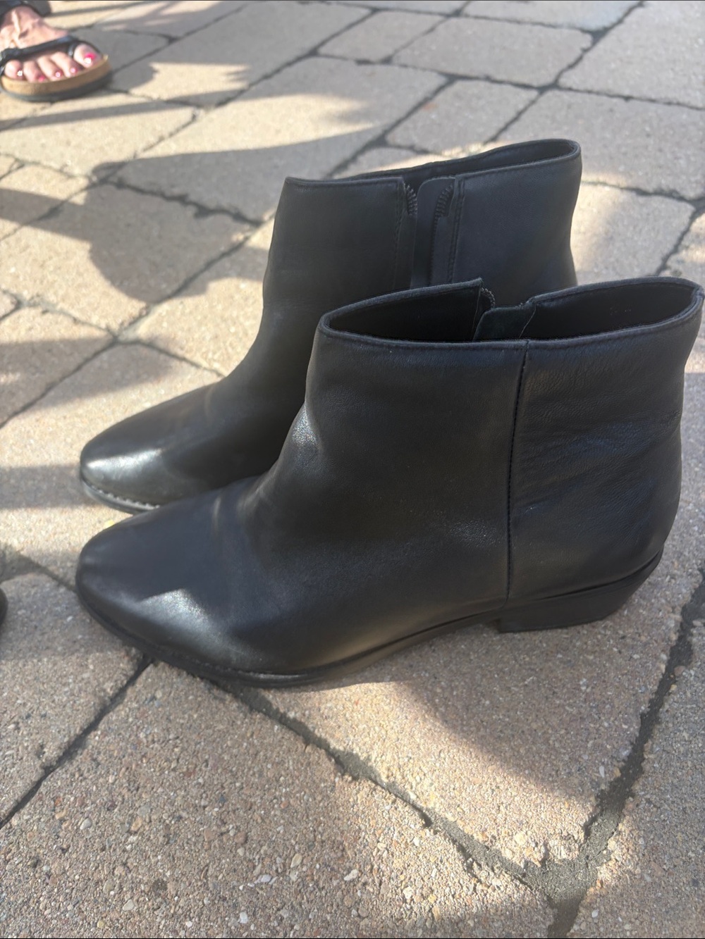 VENELI size 10M
Women's Black Leather Ankle Booties with Side Zip